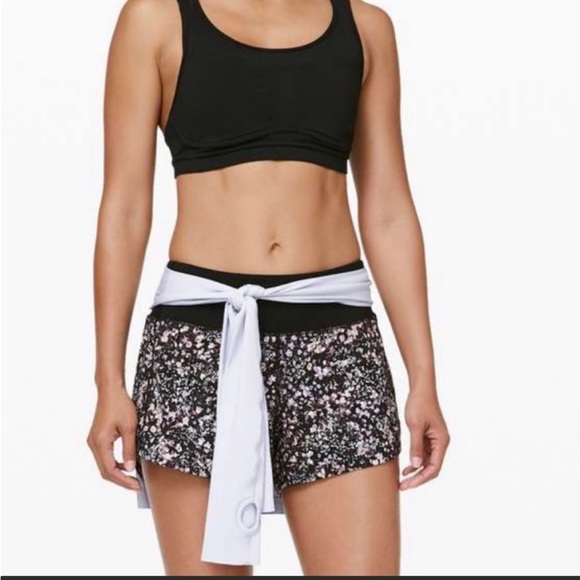 Lululemon Run Times Shorts size 4 Flower print - Picture 2 of 13